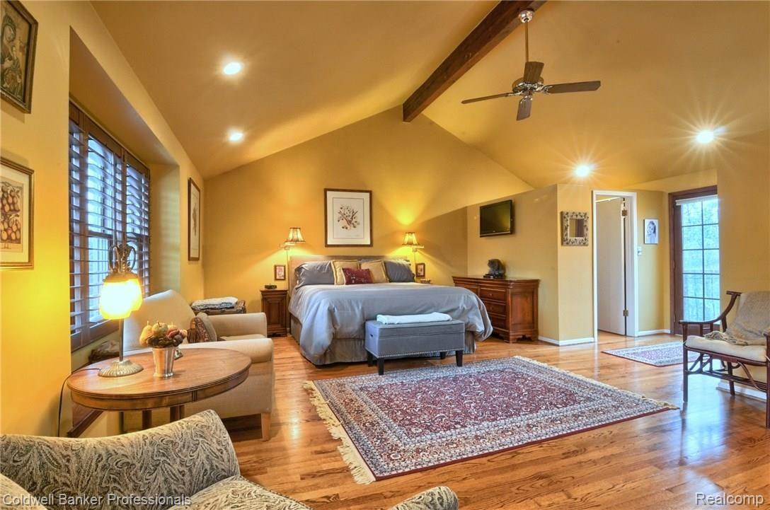 1783 Yorkshire Road Birmingham, MI 48009 - Photo 15 of 32 Master_Bedroom.jpg