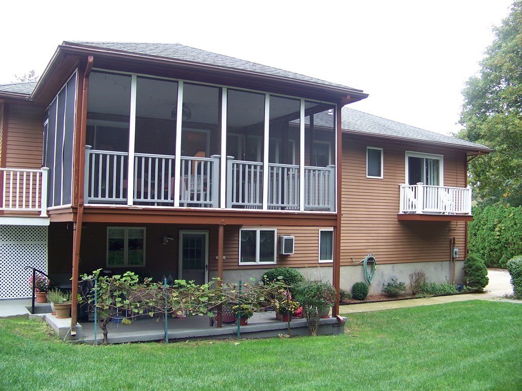 26 R Putnam Street Beverly, MA 01915 - Photo 3 of 40 Gallery Image 3