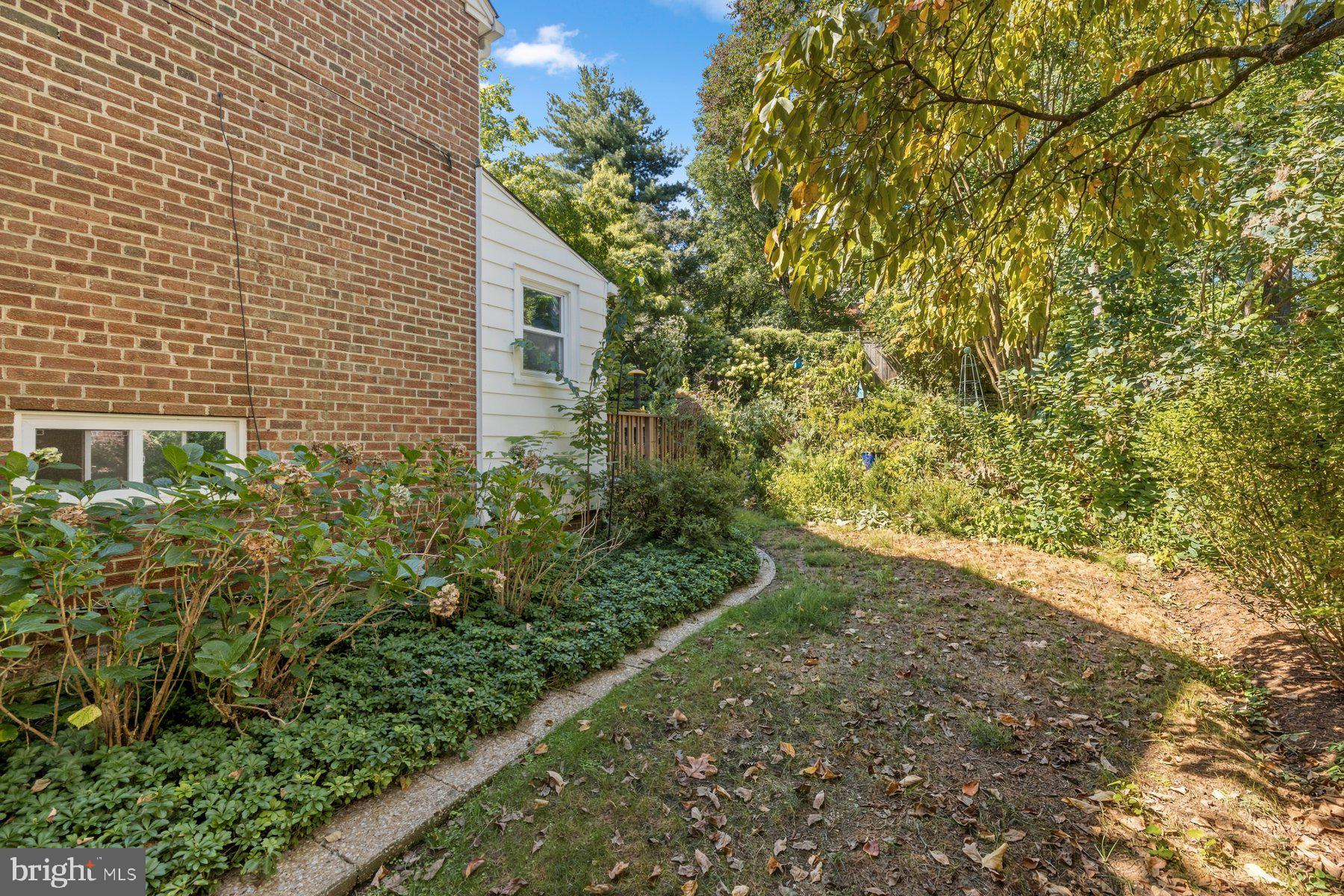 415 Schuyler Road Silver Spring, MD 20910 - Photo 30 of 32 Exterior side