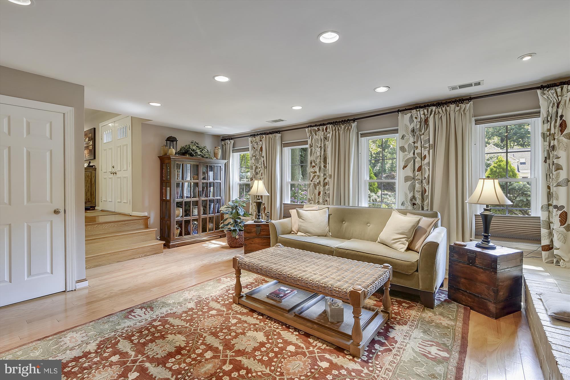 2017 Homer Terrace Reston, VA 20191 - Photo 12 of 30 Family room open onto entrance