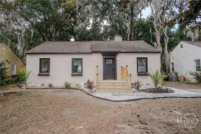 $345,000 | 9 Oleander Avenue, Savannah, GA 31404