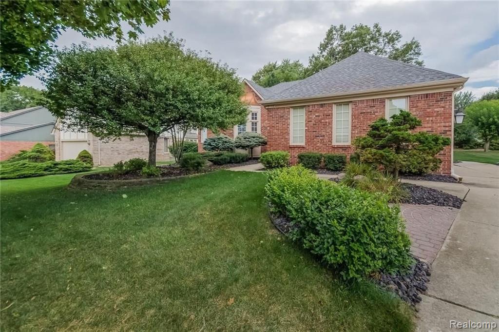 2178 Reagan Drive Rochester Hills, MI 48309 - Photo 2 of 44
