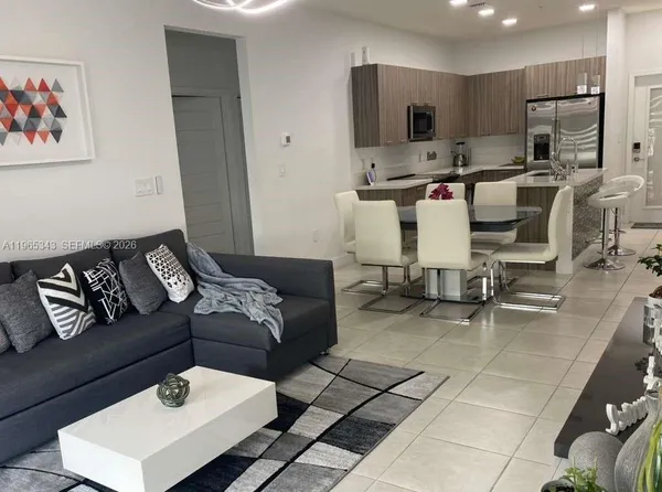 $3,300 | 4636 Northwest 84th Avenue, Unit 15, Doral, FL 33166