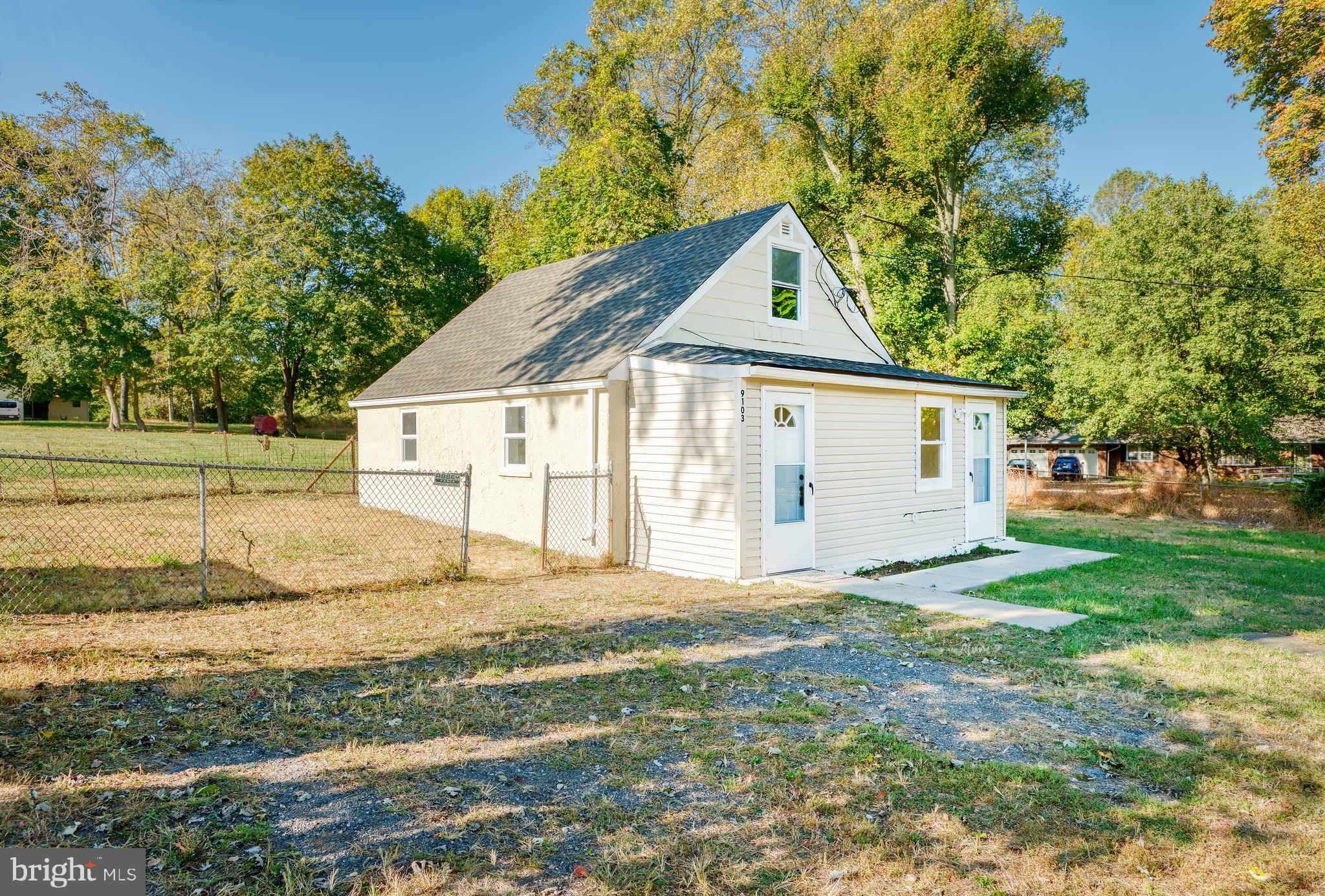 9103 Tower Road Randallstown, MD 21133 - Photo 26 of 28 Royal Farm Store within walking distance