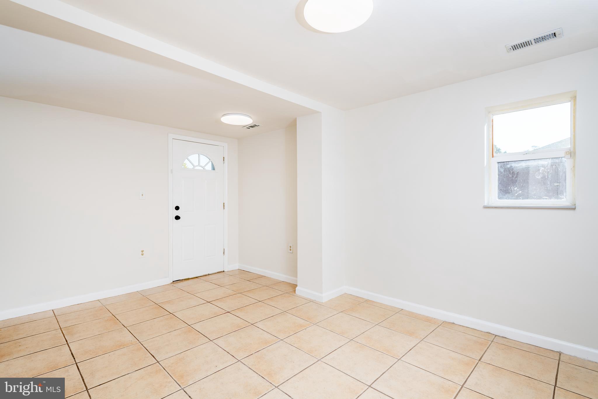 9103 Tower Road Randallstown, MD 21133 - Photo 28 of 28 Living room