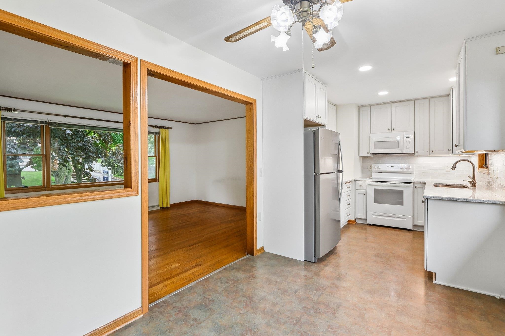 5006 Violet Lane Madison, WI 53714 - Photo 12 of 34