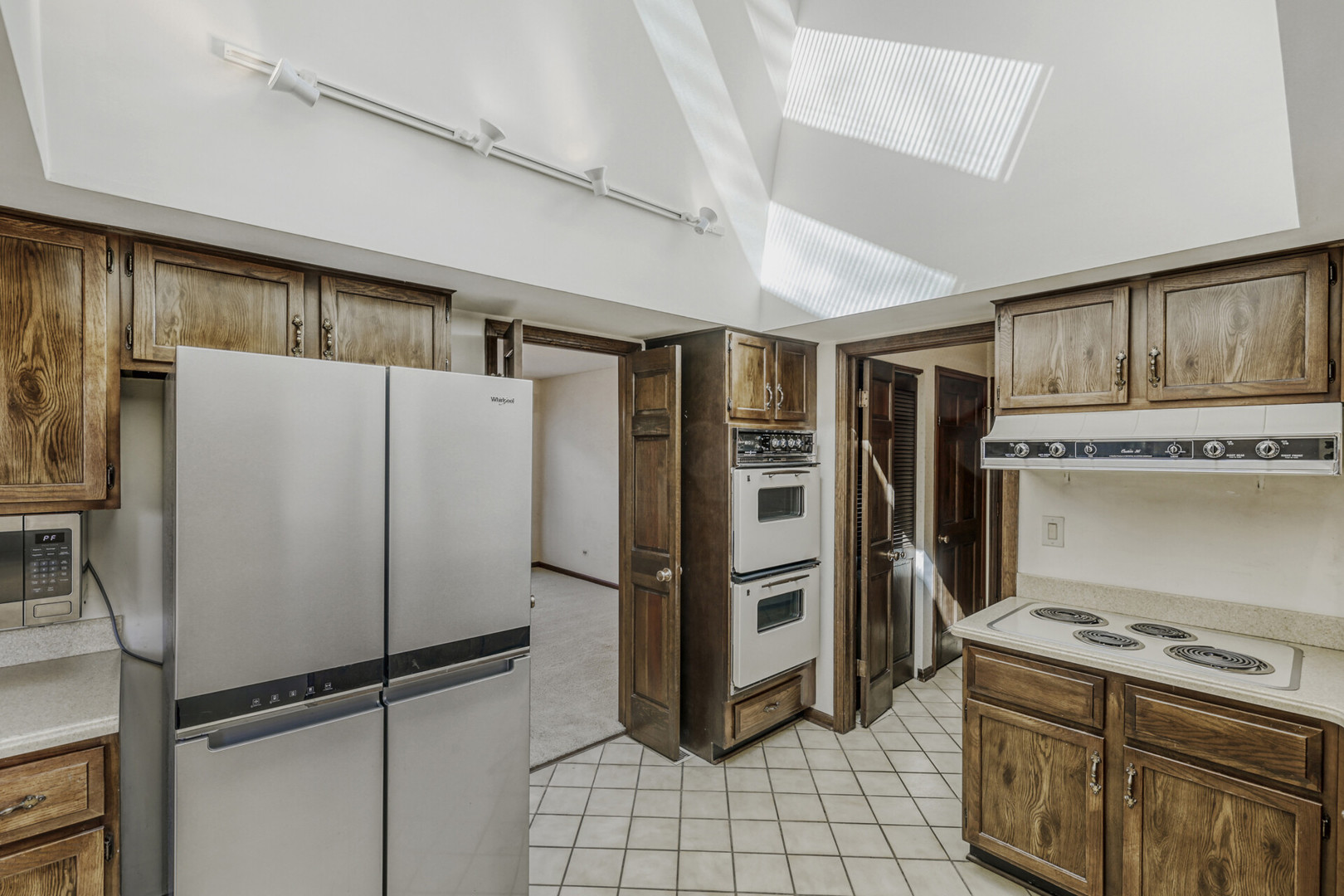2113 Greenock Street Inverness, IL 60067 - Photo 14 of 36 Gallery Image 14