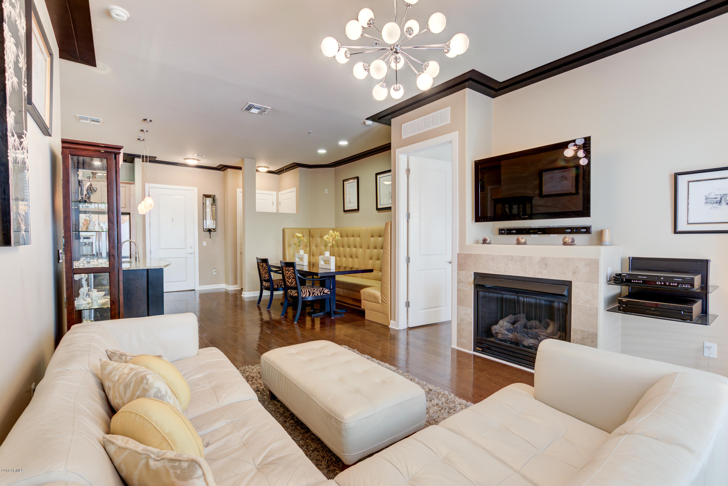 7291 North Scottsdale Road, Unit 4006 Paradise Valley, AZ 85253 - Photo 14 of 33 015_Living Room III