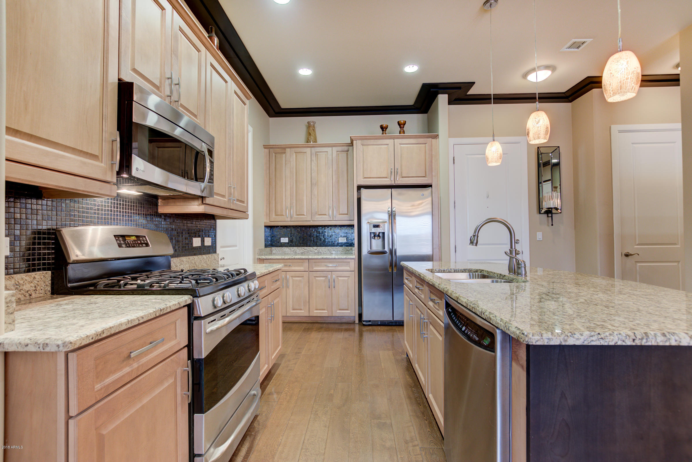 7291 North Scottsdale Road, Unit 4006 Paradise Valley, AZ 85253 - Photo 7 of 33 008_Kitchen III