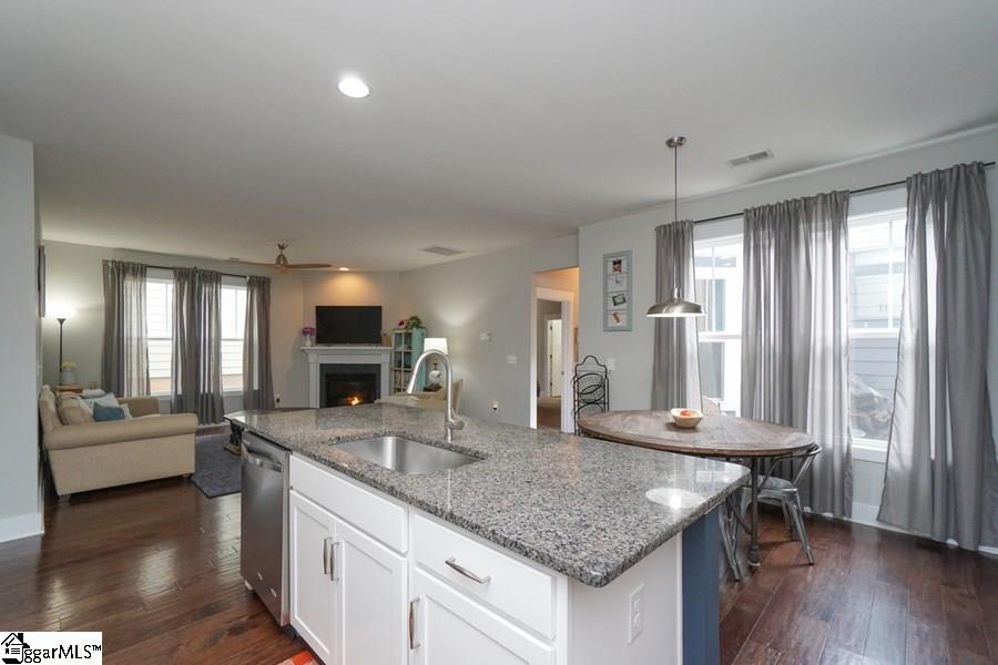 203 Meritage Street Greer, SC 29651 - Photo 10 of 31 Gallery Image 10