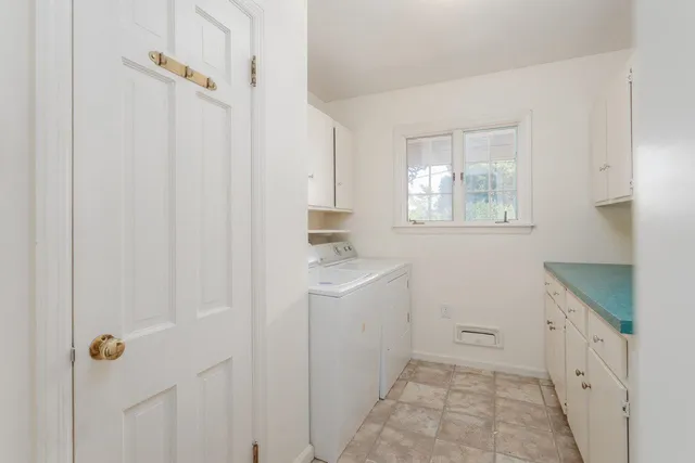 a view of a water fountain in a yard