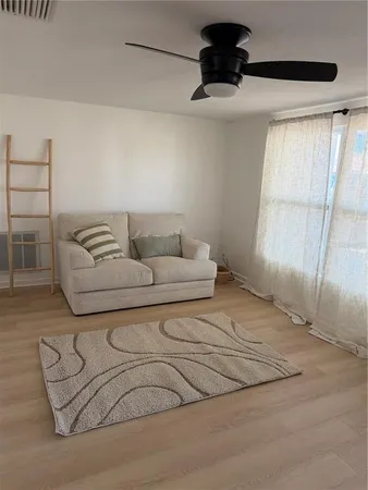 $1,900 | 3352 Honeymoon Lane, Holiday, FL 34691