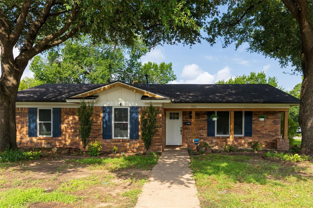 702 Commerce Street Euless, TX 76040 - Photo 5 of 36