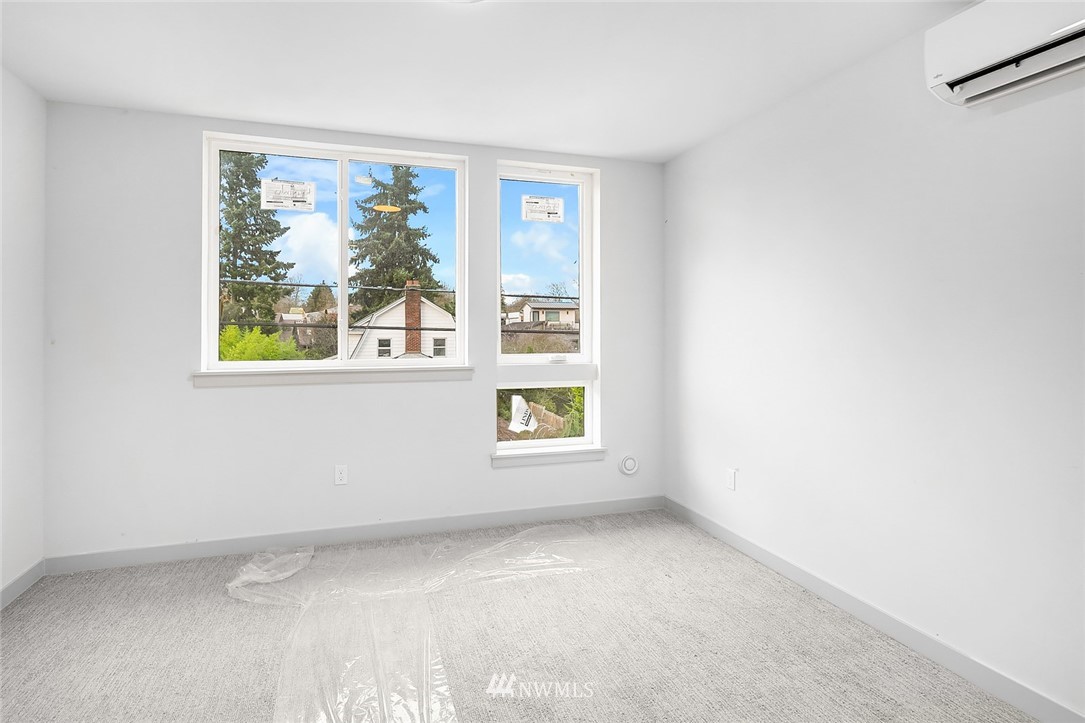 515 North 48th Street Seattle, WA 98103 - Photo 13 of 24