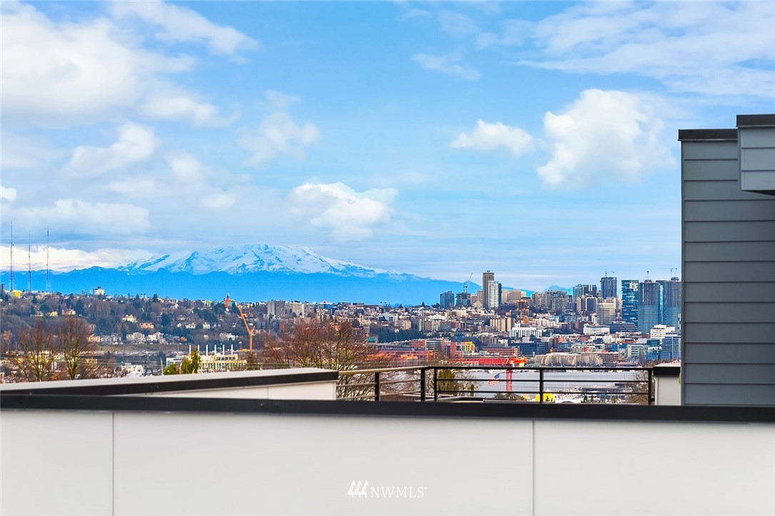 515 North 48th Street Seattle, WA 98103 - Photo 3 of 24