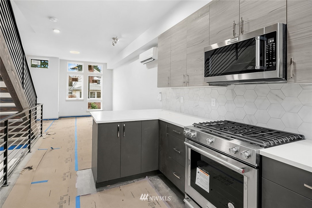 515 North 48th Street Seattle, WA 98103 - Photo 7 of 24