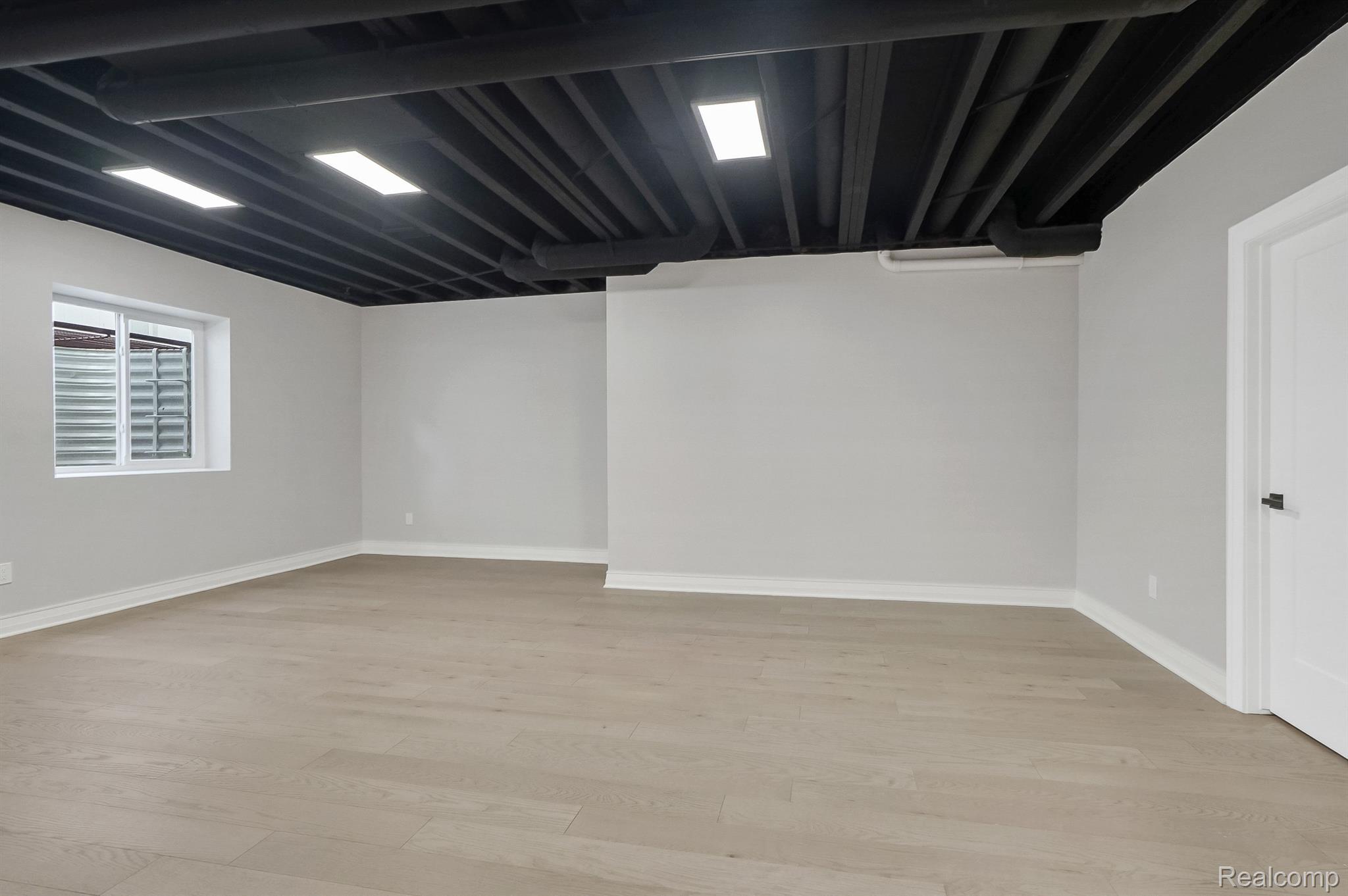 3815 Kent Road Royal Oak, MI 48073 - Photo 66 of 71 Gallery Image 66