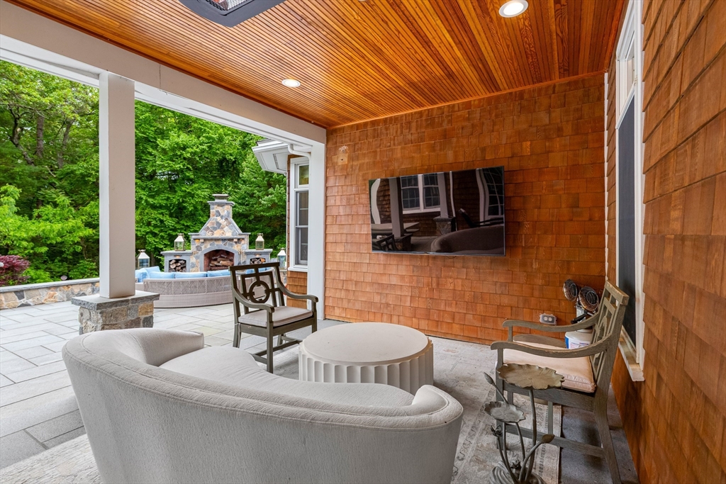 227 Rice Road Wayland, MA 01778 - Photo 11 of 42