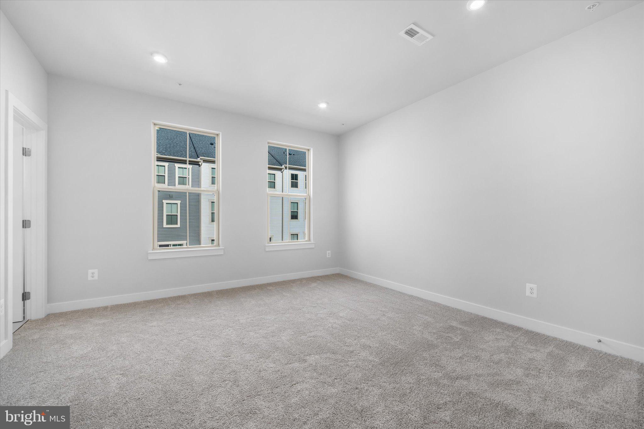 42530 Invergordon Terrace Sterling, VA 20166 - Photo 14 of 39 a view of room and window