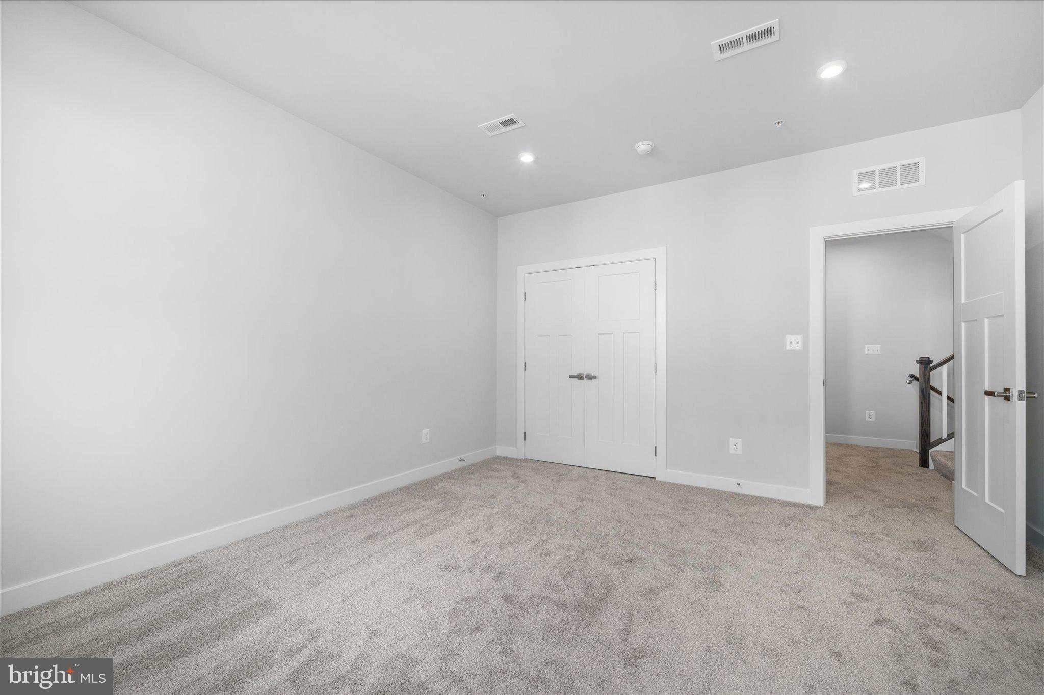 42530 Invergordon Terrace Sterling, VA 20166 - Photo 15 of 39 a view of an empty room