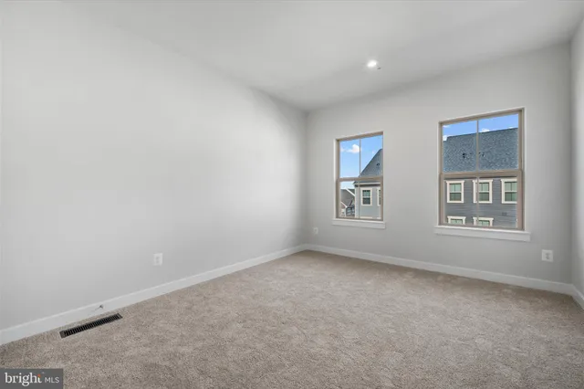 $3,200 | 42530 Invergordon Terrace, Sterling, VA 20166