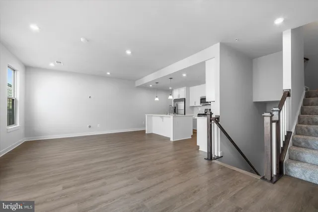 $3,200 | 42530 Invergordon Terrace, Sterling, VA 20166