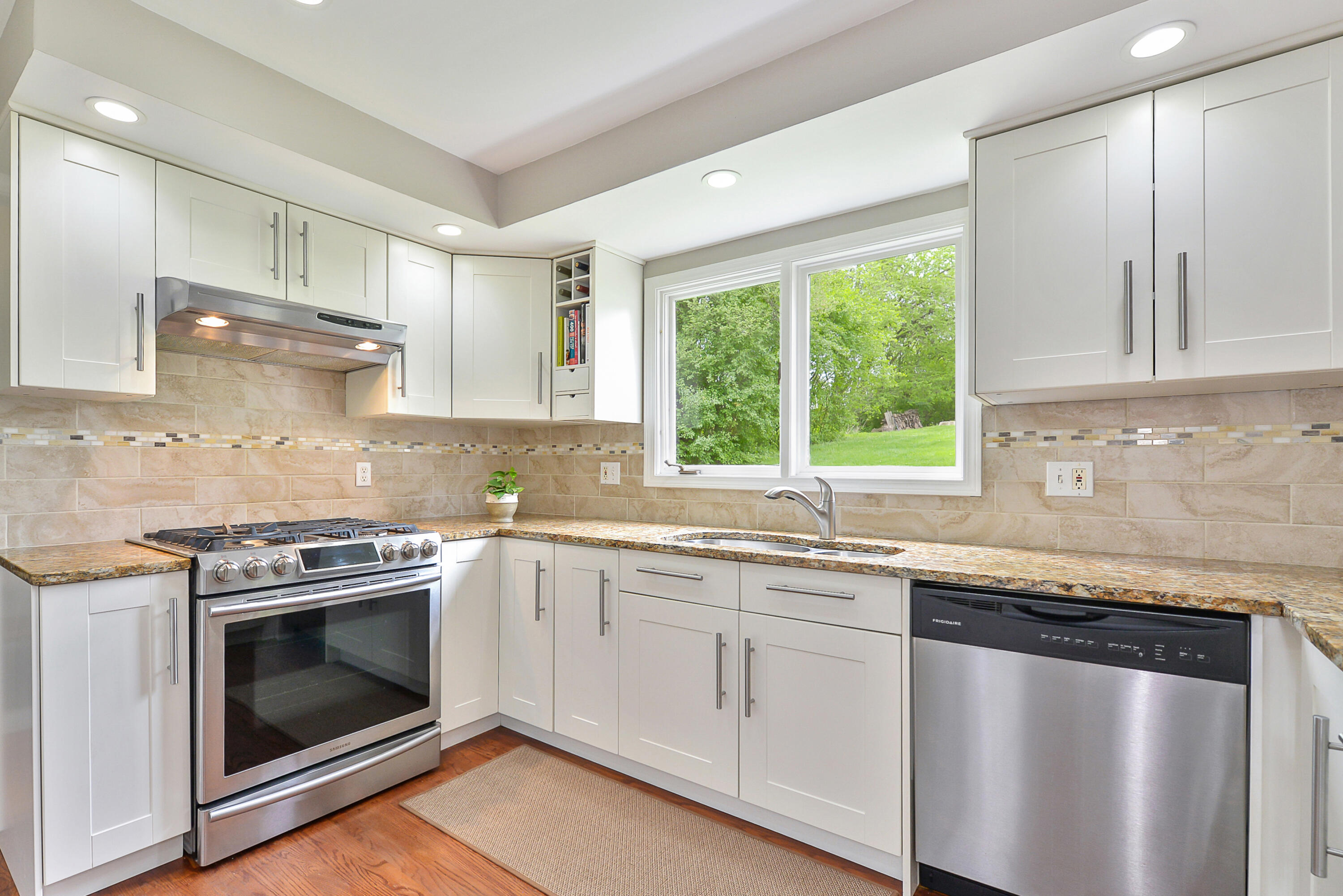 2330 Adare Road Ann Arbor, MI 48104 - Photo 10 of 63 DSC_7040