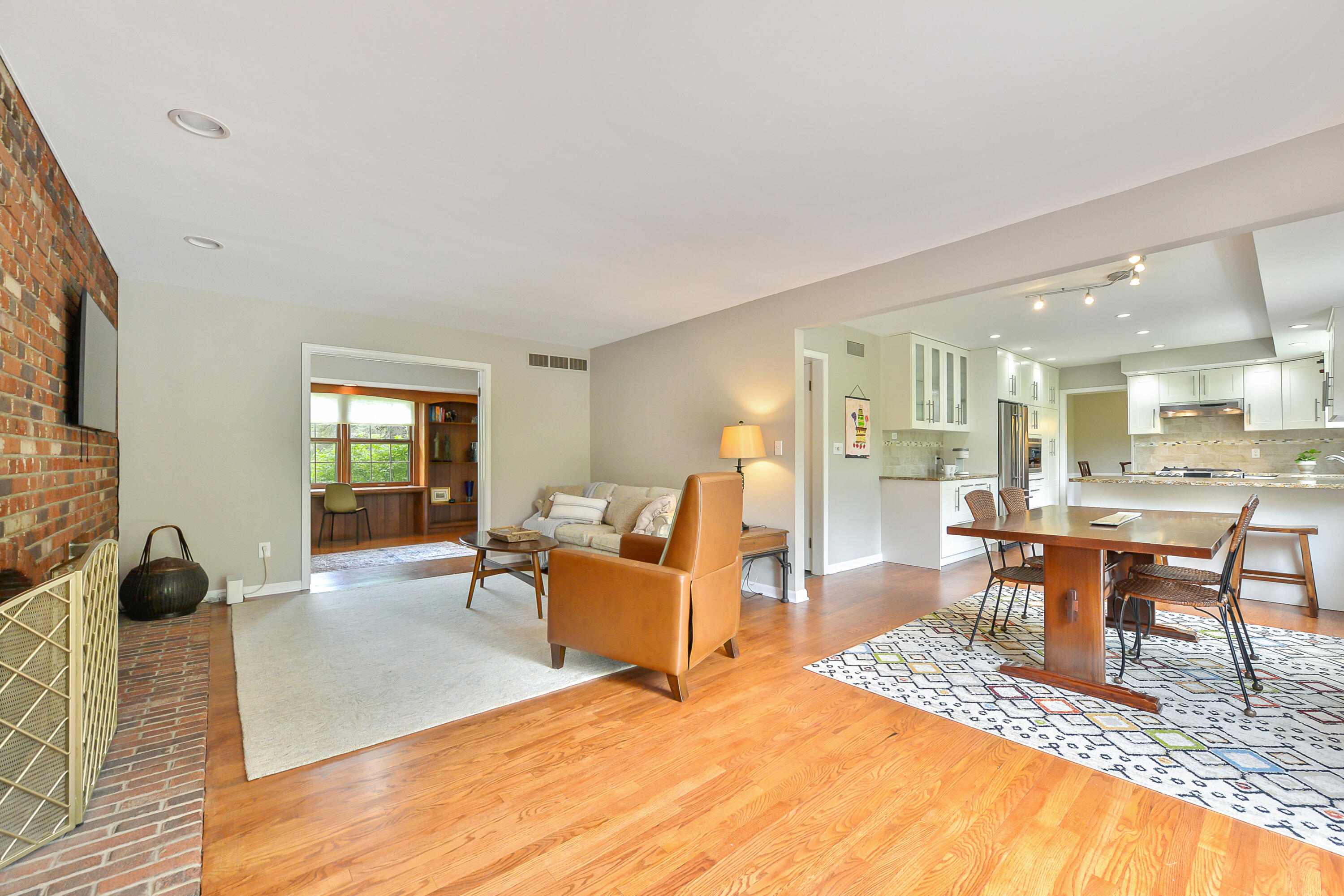 2330 Adare Road Ann Arbor, MI 48104 - Photo 17 of 63 DSC_7099