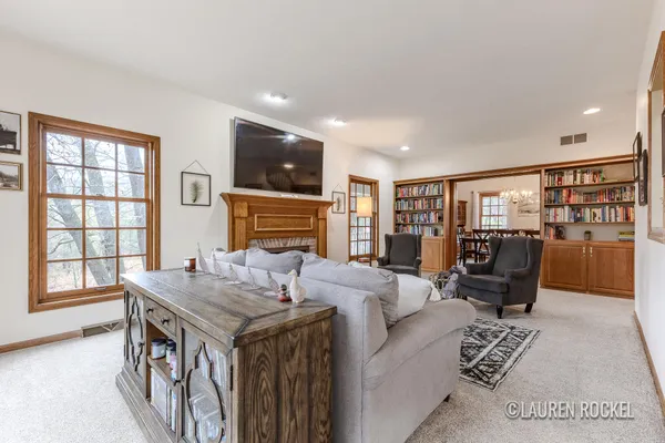 $684,900 | 5535 Egypt Valley Avenue Northeast, Belmont, MI 49306