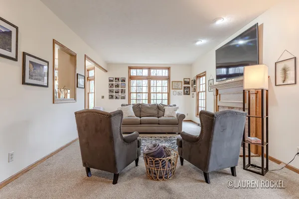 $684,900 | 5535 Egypt Valley Avenue Northeast, Belmont, MI 49306