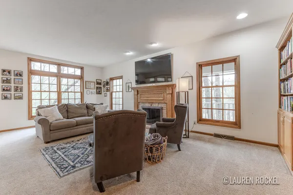 $684,900 | 5535 Egypt Valley Avenue Northeast, Belmont, MI 49306