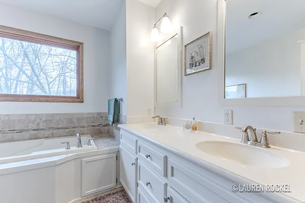 $684,900 | 5535 Egypt Valley Avenue Northeast, Belmont, MI 49306