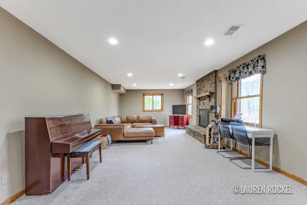 $684,900 | 5535 Egypt Valley Avenue Northeast, Belmont, MI 49306