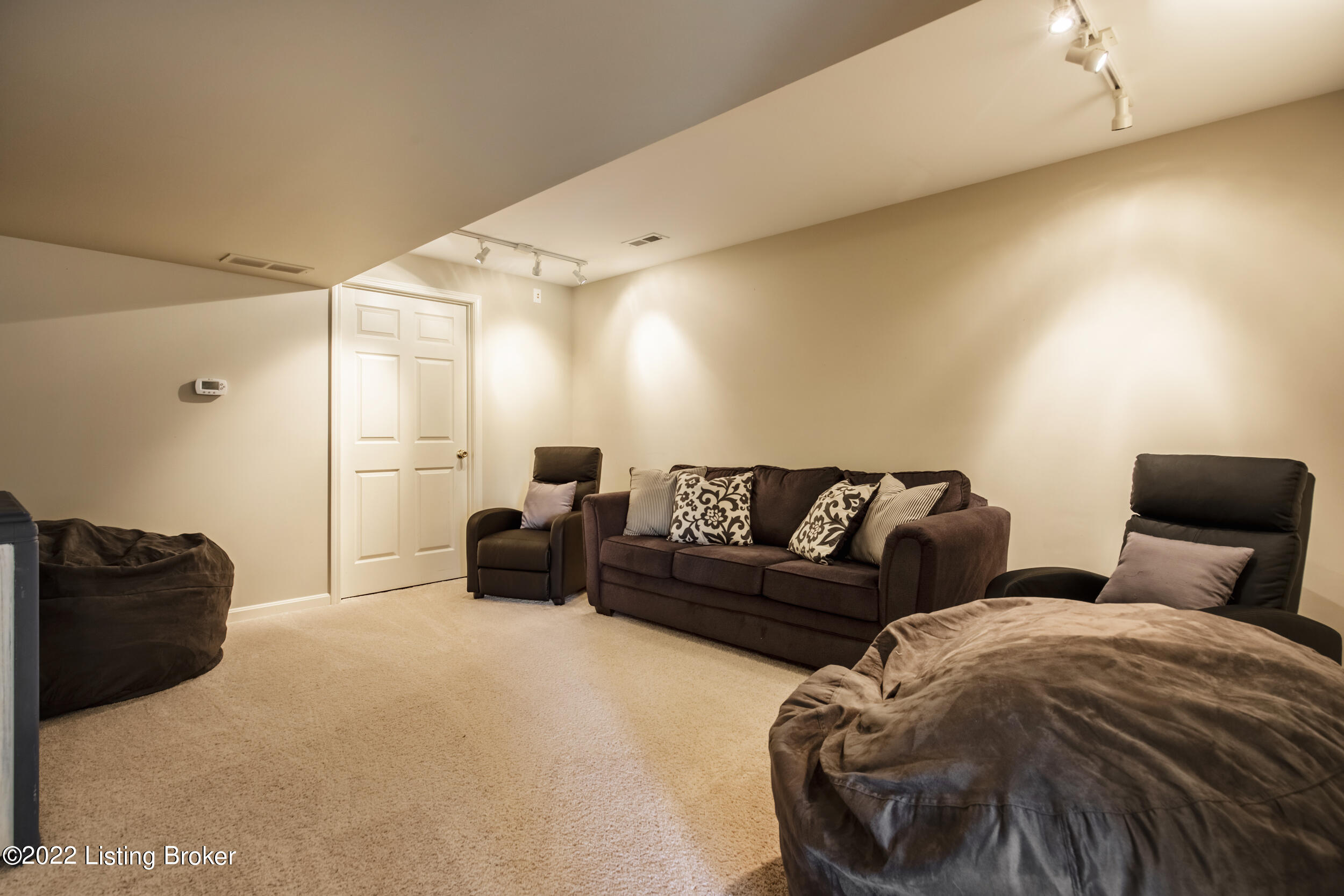 4120 Timber Ridge Road Crestwood, KY 40014 - Photo 40 of 57 42-LL family rm