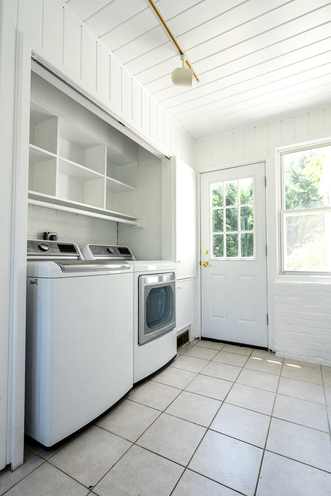 30 Parade Hill Road New Canaan, CT 06840 - Photo 12 of 12 a utility room with dryer and washer