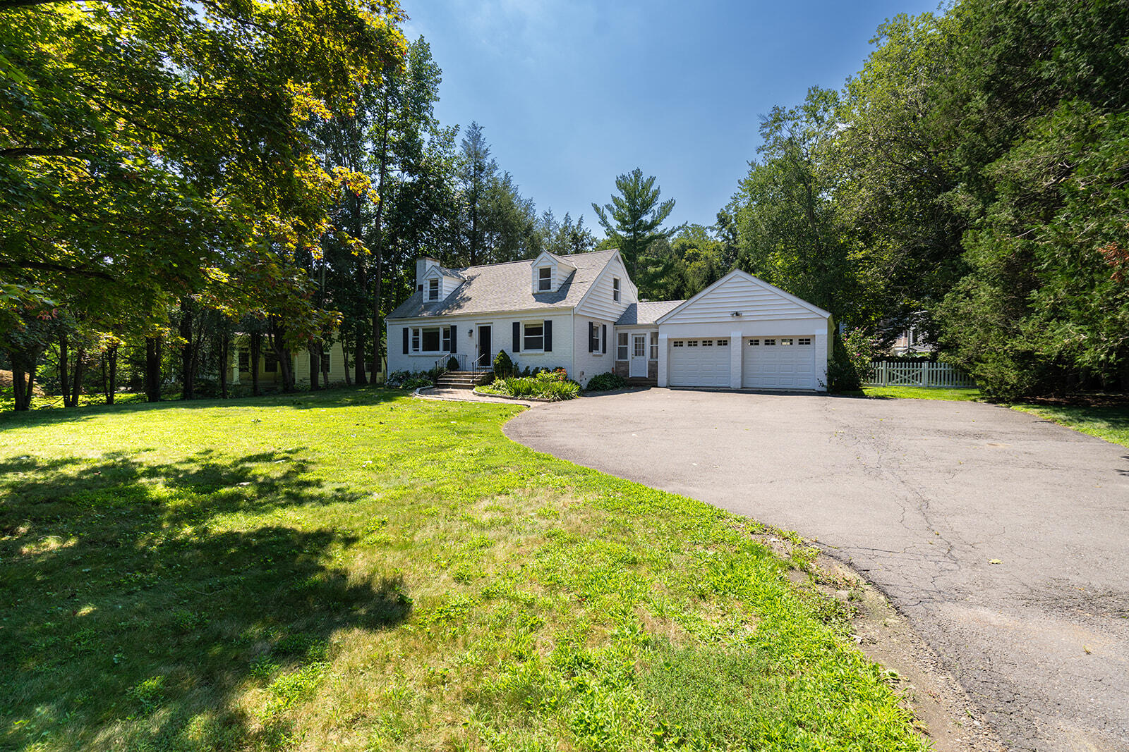 30 Parade Hill Road New Canaan, CT 06840 - Photo 2 of 12 a swimming pool view with a outdoor seating