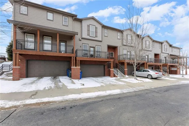 $265,000 | 5245 Overland Drive, Unit B23, Lawrence, KS 66049