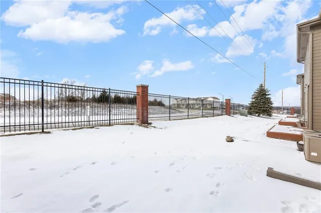 $265,000 | 5245 Overland Drive, Unit B23, Lawrence, KS 66049