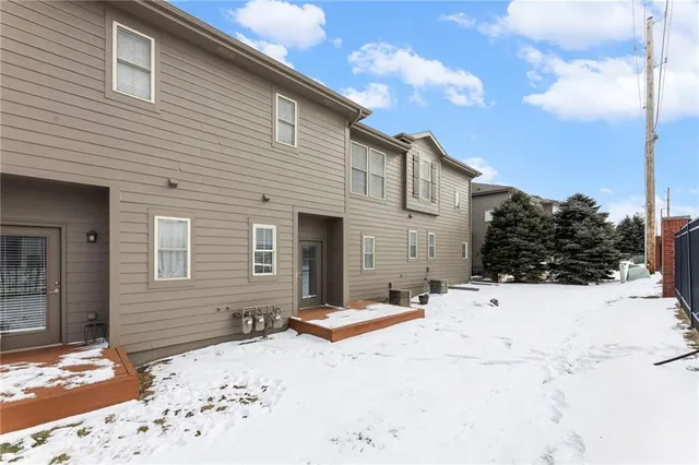 $265,000 | 5245 Overland Drive, Unit B23, Lawrence, KS 66049