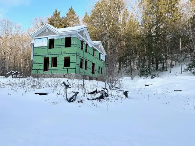 $299,900 | 34 New Road, Weare, NH 03281