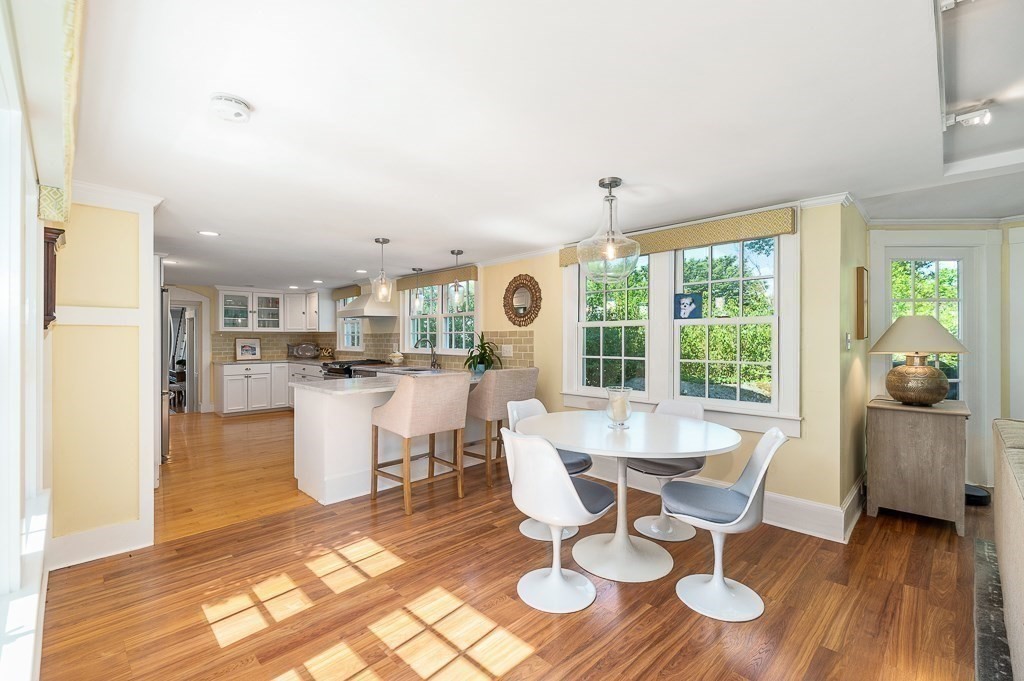 18 Union Street Manchester, MA 01944 - Photo 9 of 38