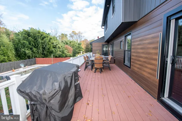 $949,900 | 339 Pepper Road, Huntingdon Valley, PA 19006