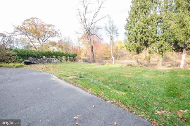 $949,900 | 339 Pepper Road, Huntingdon Valley, PA 19006