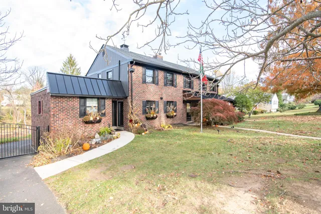 $949,900 | 339 Pepper Road, Huntingdon Valley, PA 19006