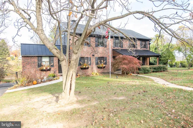 $949,900 | 339 Pepper Road, Huntingdon Valley, PA 19006