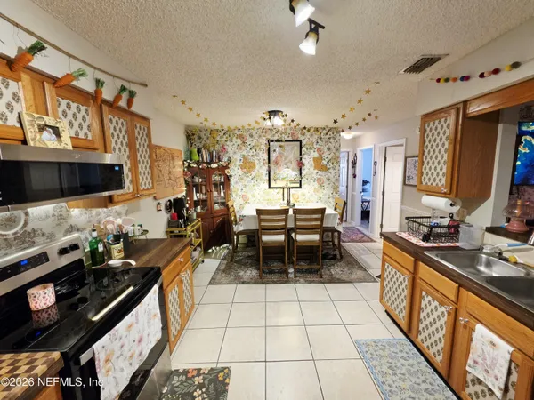 $1,595 | 5671 Ellis Trace Drive, Jacksonville, FL 32205