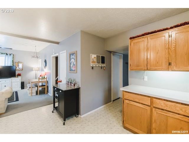 1065 Southwest 8th Avenue Albany, OR 97321 - Photo 3 of 32 Gallery Image 3