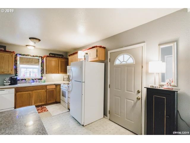 1065 Southwest 8th Avenue Albany, OR 97321 - Photo 5 of 32 Gallery Image 5