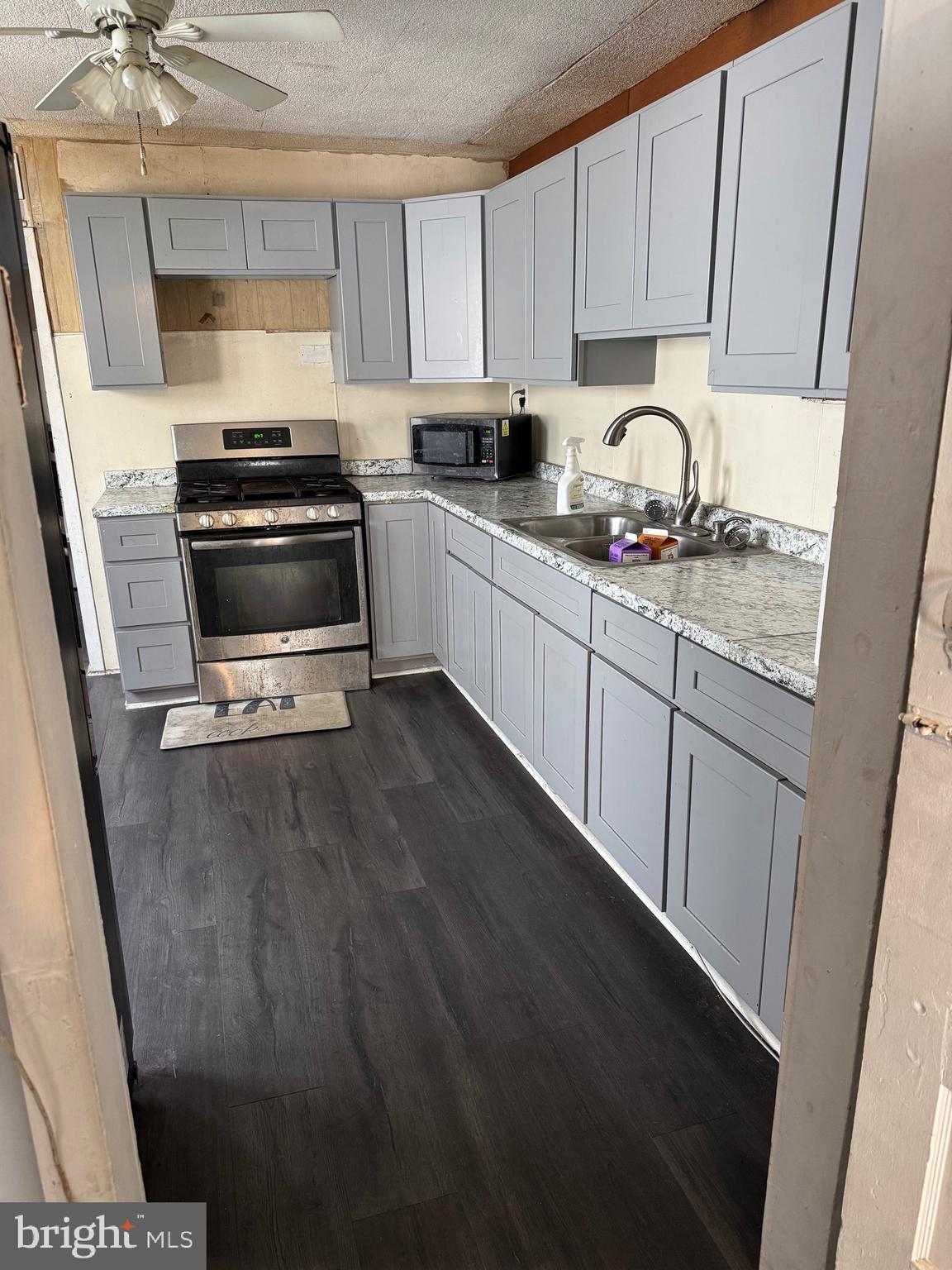 229 Chestnut Street Mount Holly, NJ 08060 - Photo 6 of 22