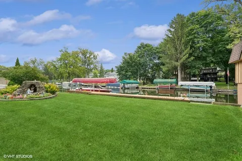 $974,900 | 2805 Knollcrest Drive, Burlington, WI 53105